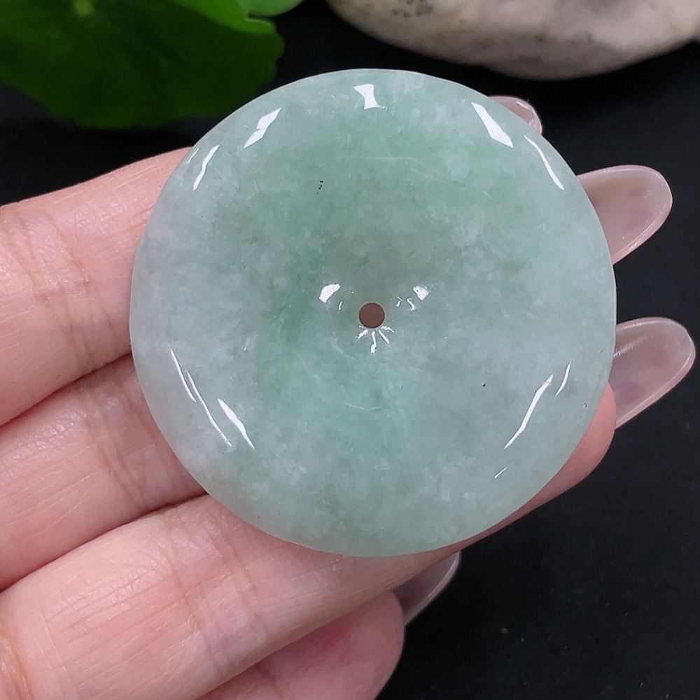 F34067974 Jadeite Safety Buckle Pendant, Total Weight Approximately 21.4g