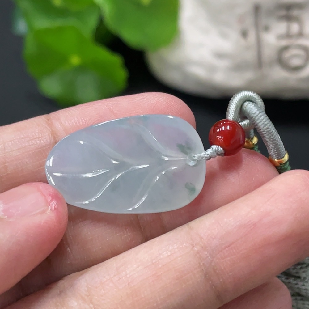 F34977298 Jadeite Pendant Leaf Total Weight Approx. 7g with Rope