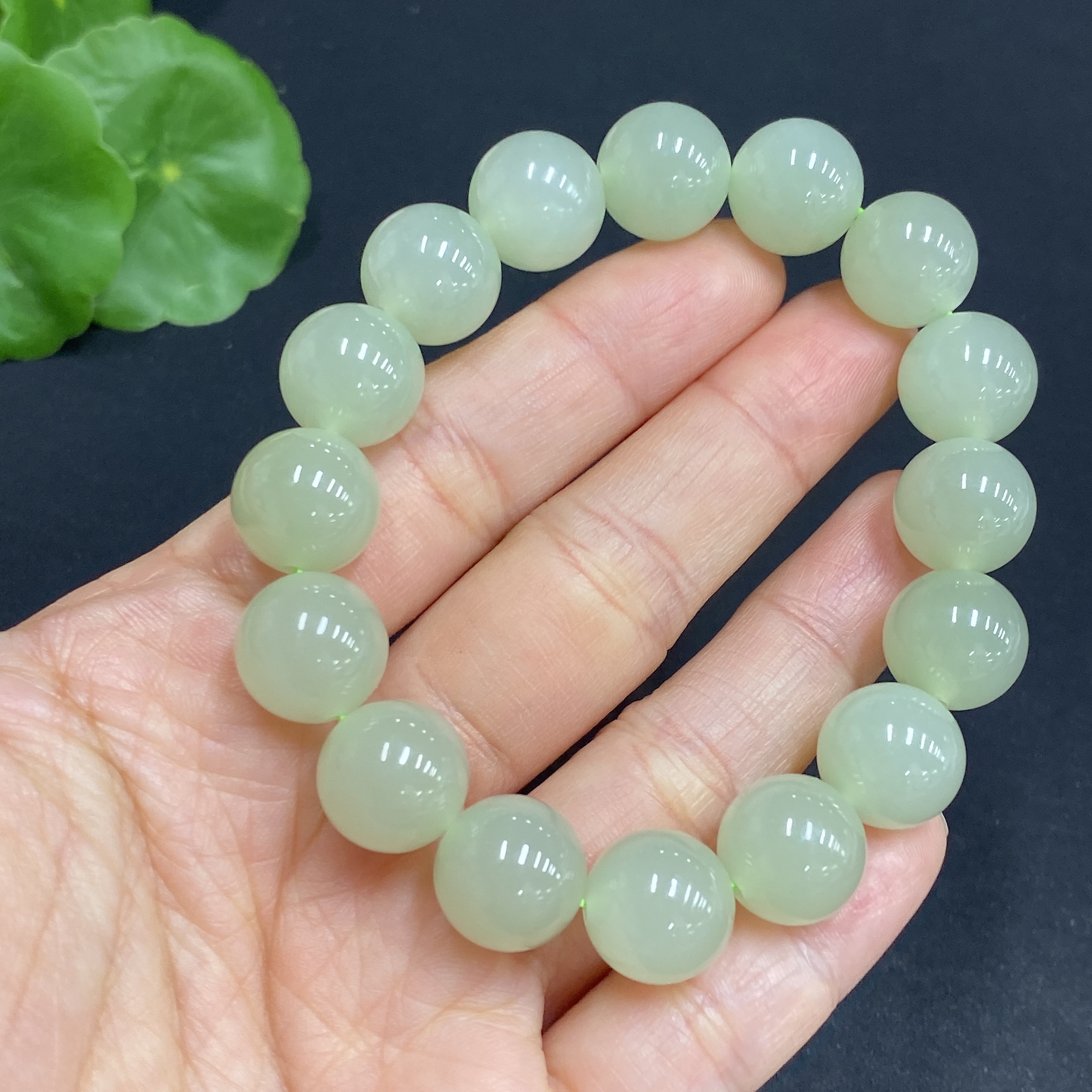 H31642395 Hetian Jade Bracelet       Approx.11.7mm         Total Weight Approx.41.5g
