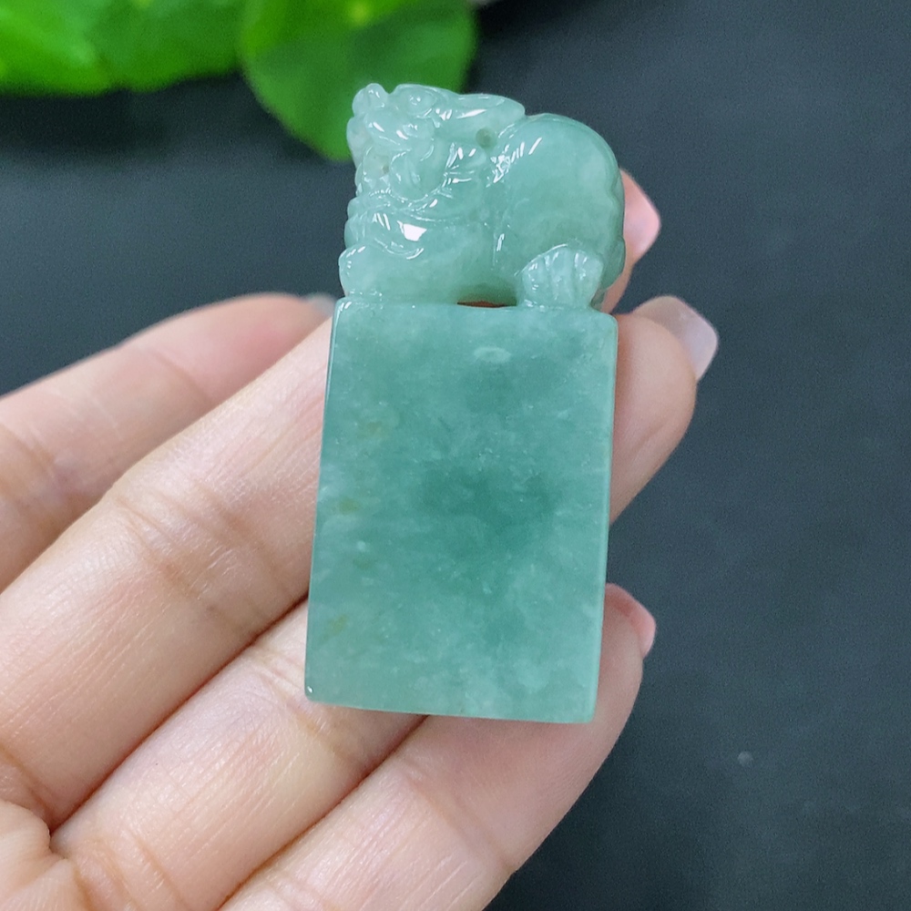 F27090573 Jadeite Pi Xiu Seal, Total Weight Approx. 30.27g