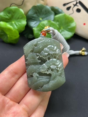 H41917367 和田玉山水挂件 非金 总重约58.6g 含绳