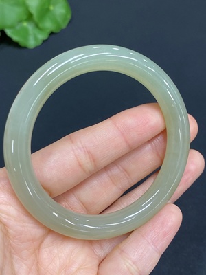 H28310950 Hetian Jade Round Bangle Size 51.1 Total Weight Approx. 32g