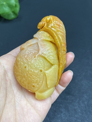 H30505426 Shoushan Stone Handheld Piece  'Flowers Blooming and Wealth Flourishing'  Total Weight Approx. 157.8g