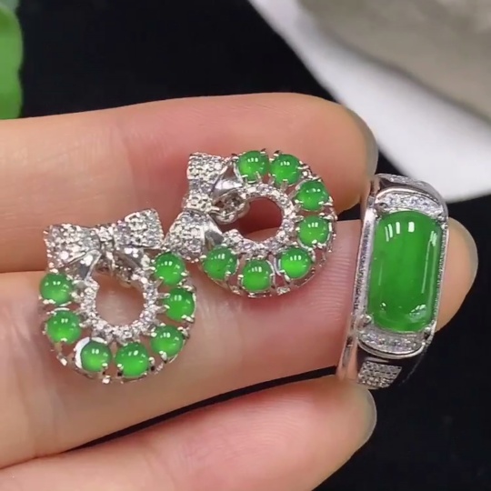 F32789291 Jadeite Inlaid Earrings/Ring Non-Gold Adjustable