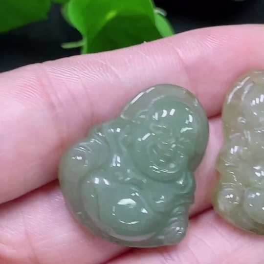 F33918892 Jadeite Buddha Pendant Sell as a Lot