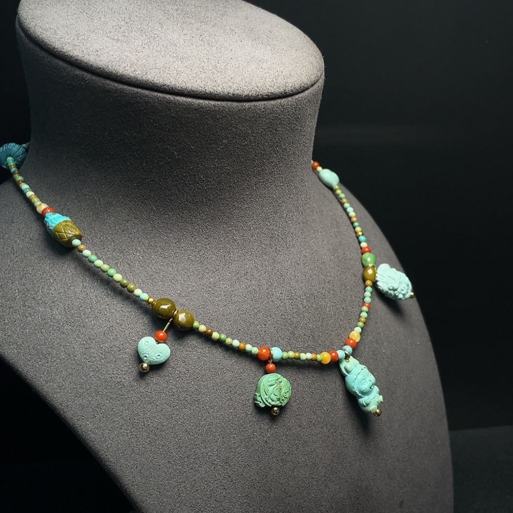 C34008363 Turquoise necklace containing other mineral components, non-gold, total product weight approximately 16.94g (including minerals)
