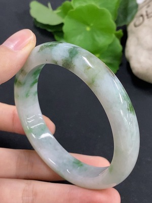 F46600442 翡翠正圈手镯 圈口58.7 货品总重约60.69g