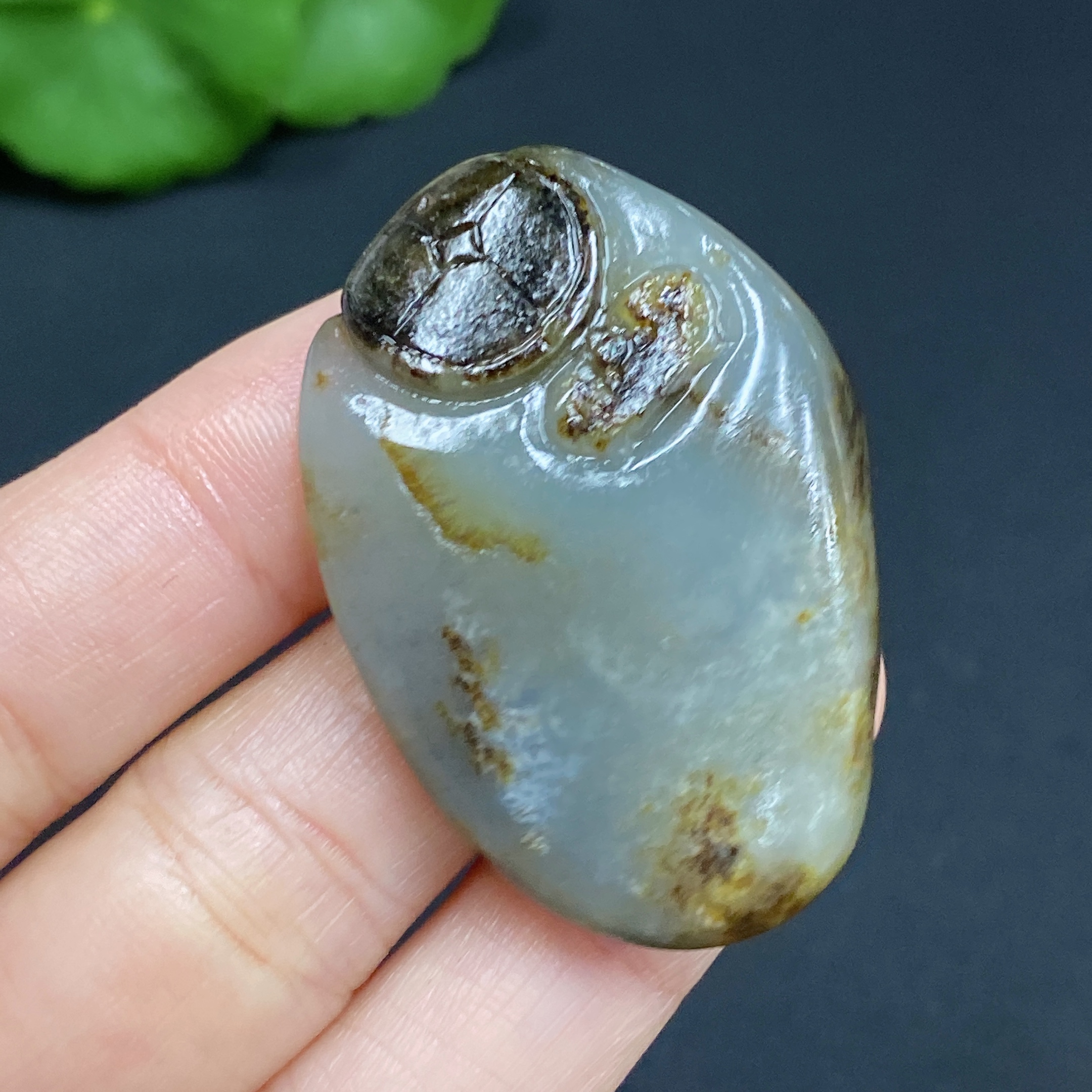 H26039640 Hetian Jade Pendant - Fortune Before Eyes - Total Weight Approx. 18.7g - Undetermined Skin Color Origin