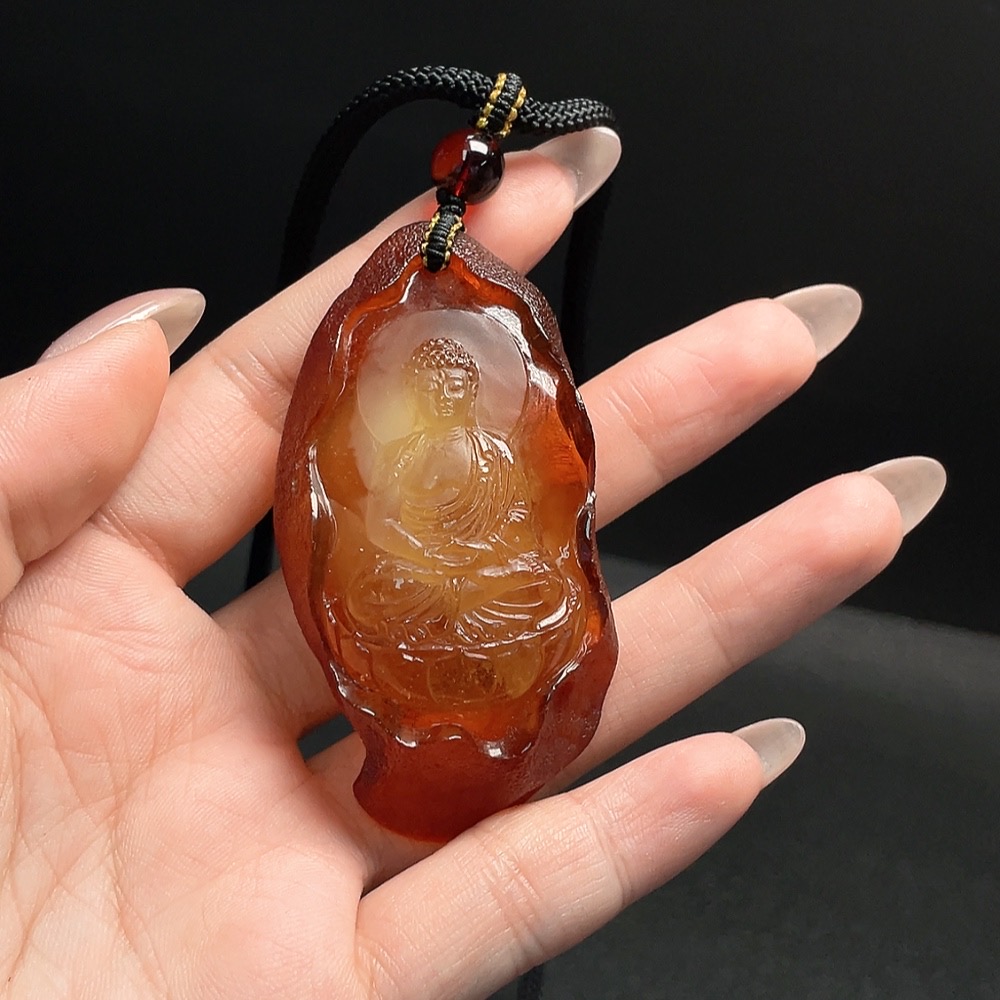 C34041804 Amber Beeswax Pendant, Total Weight Approx. 25.16g, Including Rope