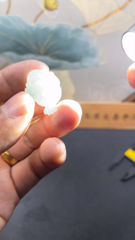 F25879882 Jadeite Pendant Three-Legged Golden Cicada Total Weight Approx. 5.18g