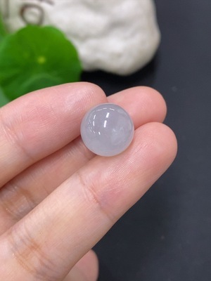 F46595205 翡翠单珠 货品总重量约3.2克 卡12.1mm左右