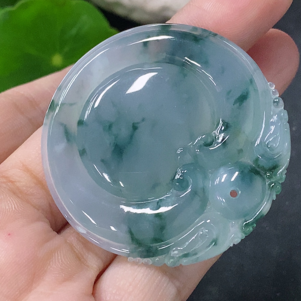 F33912795 Jadeite Auspicious Shell Pendant Total Weight: Approx. 22.7g