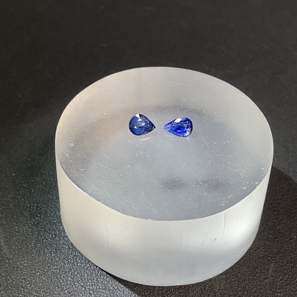 C20252794 Sapphire Rough Stone Total Weight Approx. 0.90 Carat Sell as a Lot