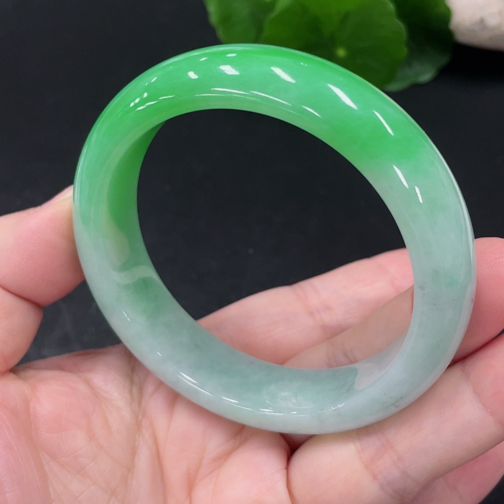 F31675154 Jadeite Circle Bracelet, Size 54.5, Total Weight Approx. 62.3g