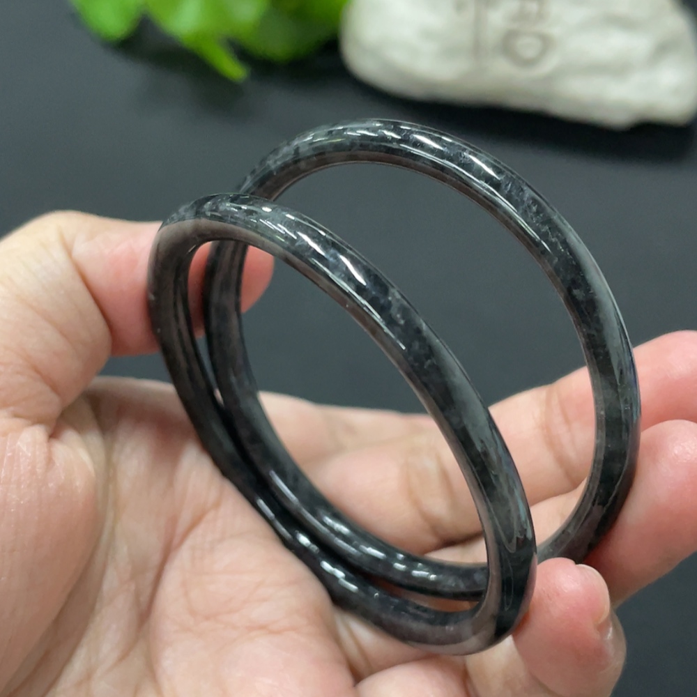 F32769969 Jadeite Round Bangle Size 50.8