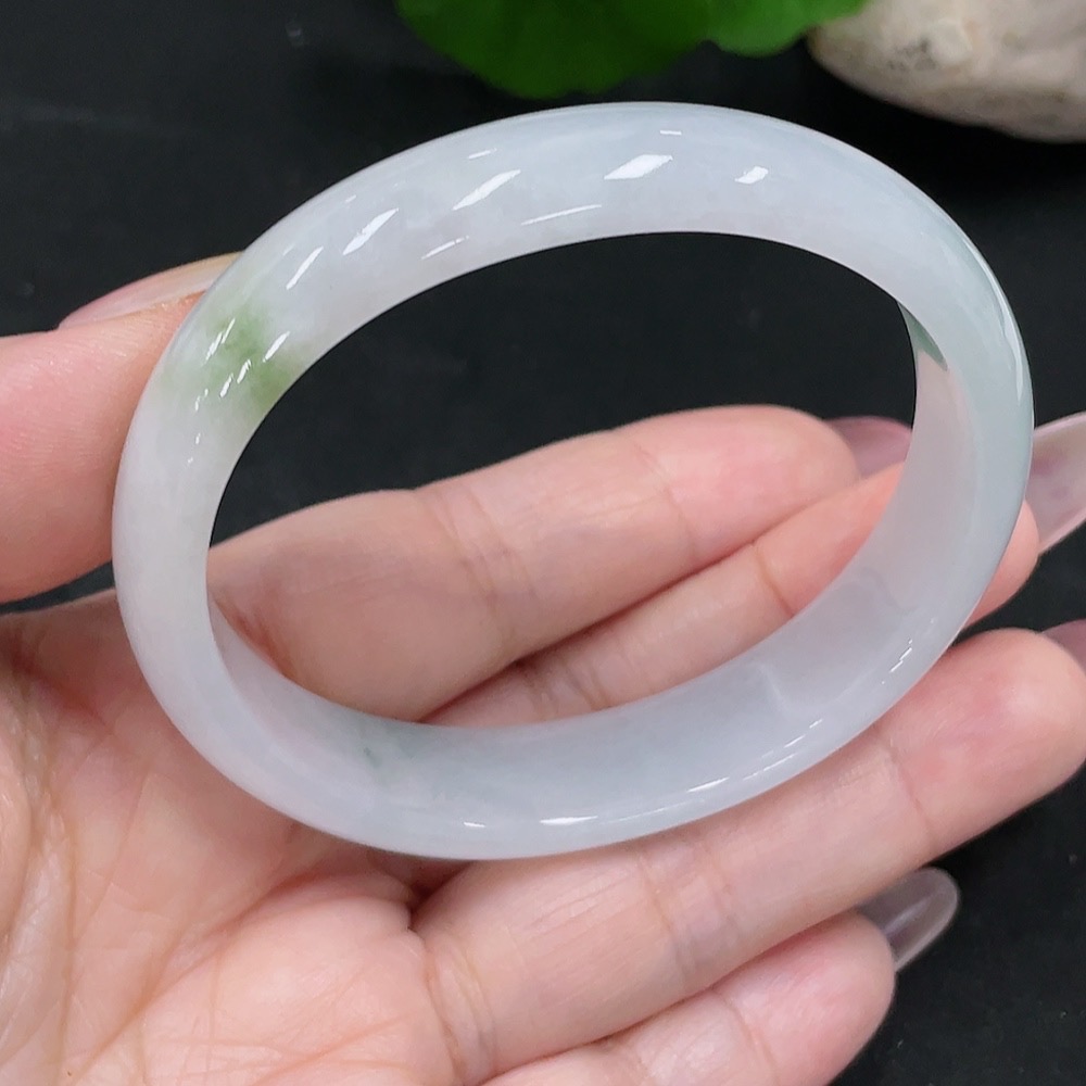 F34067796 Jadeite Concubine Bracelet Size 56/49.7 Total Weight Approx. 39.45g