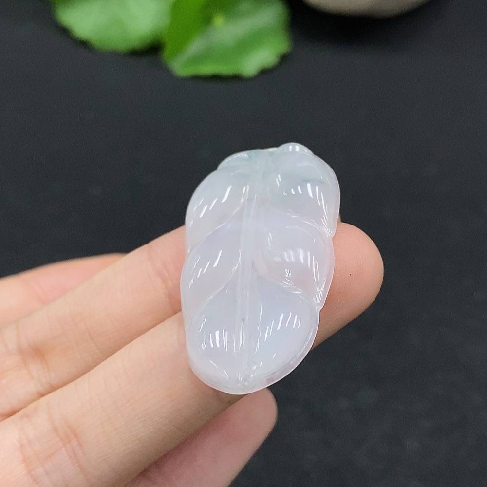 F33867294 Jadeite Leaf Pendant Total Weight Approx. 6.23g