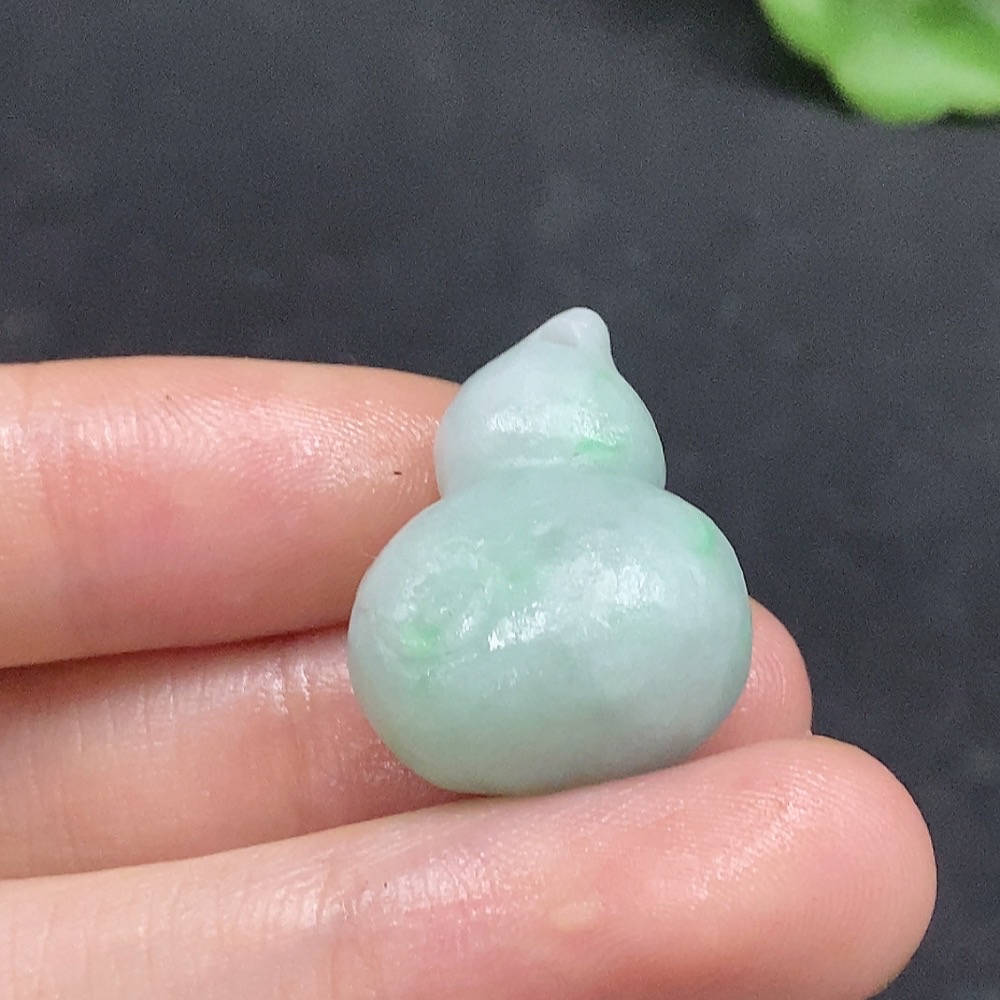 F34029197 Jadeite rough pendant gourd total weight about 8.8g