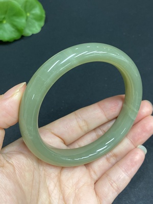 H34036052 Hetian Jade Round Bracelet Size 58.7 Total Weight Approx. 53g
