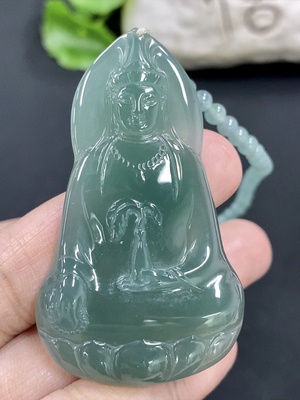 F42973882 翡翠观音挂件+珠链 卡3.7mm左右 货品总重约28.86g 绳扣非金