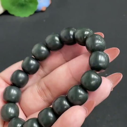 H34011037 Hetian Jade Bracelet Approx 11.7mm Total Weight Approx 47.1g