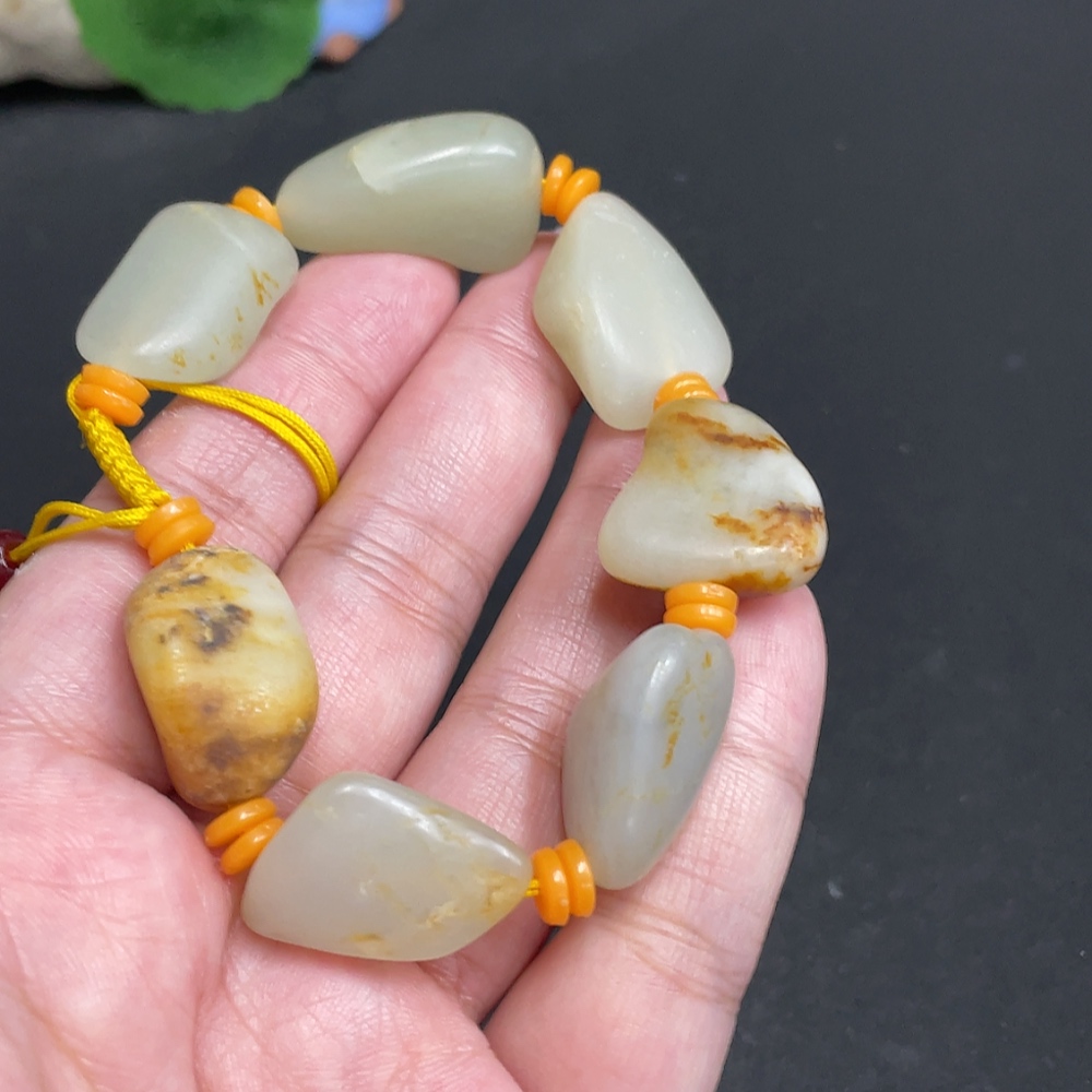 H33880361 Hetian Jade Bracelet with Other Mineral Components, Undetermined Skin Color Origin, Non-Hetian Jade Beads, Total Weight Approx. 48.3g