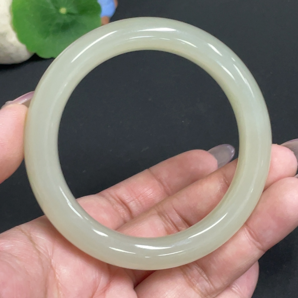 H33901893 Hetian Jade Round Bracelet Size 57.1 Total Weight Approx. 56.6g