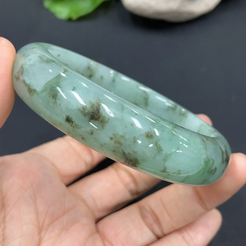 F20201599 Jadeite Round Bangle Size 58.3 Containing Other Mineral Components Total Weight 74.321g