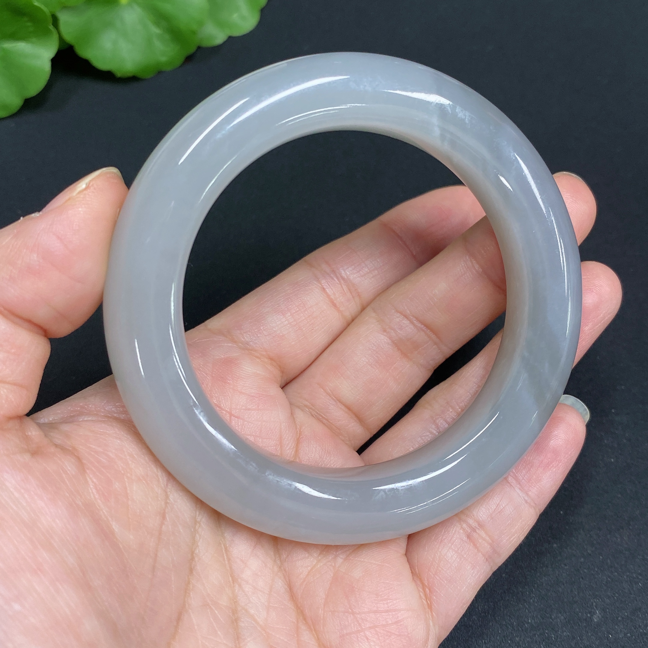 H34014962 Hetian Jade Round Bracelet Size 53.7 Total Weight Approx. 68.8g