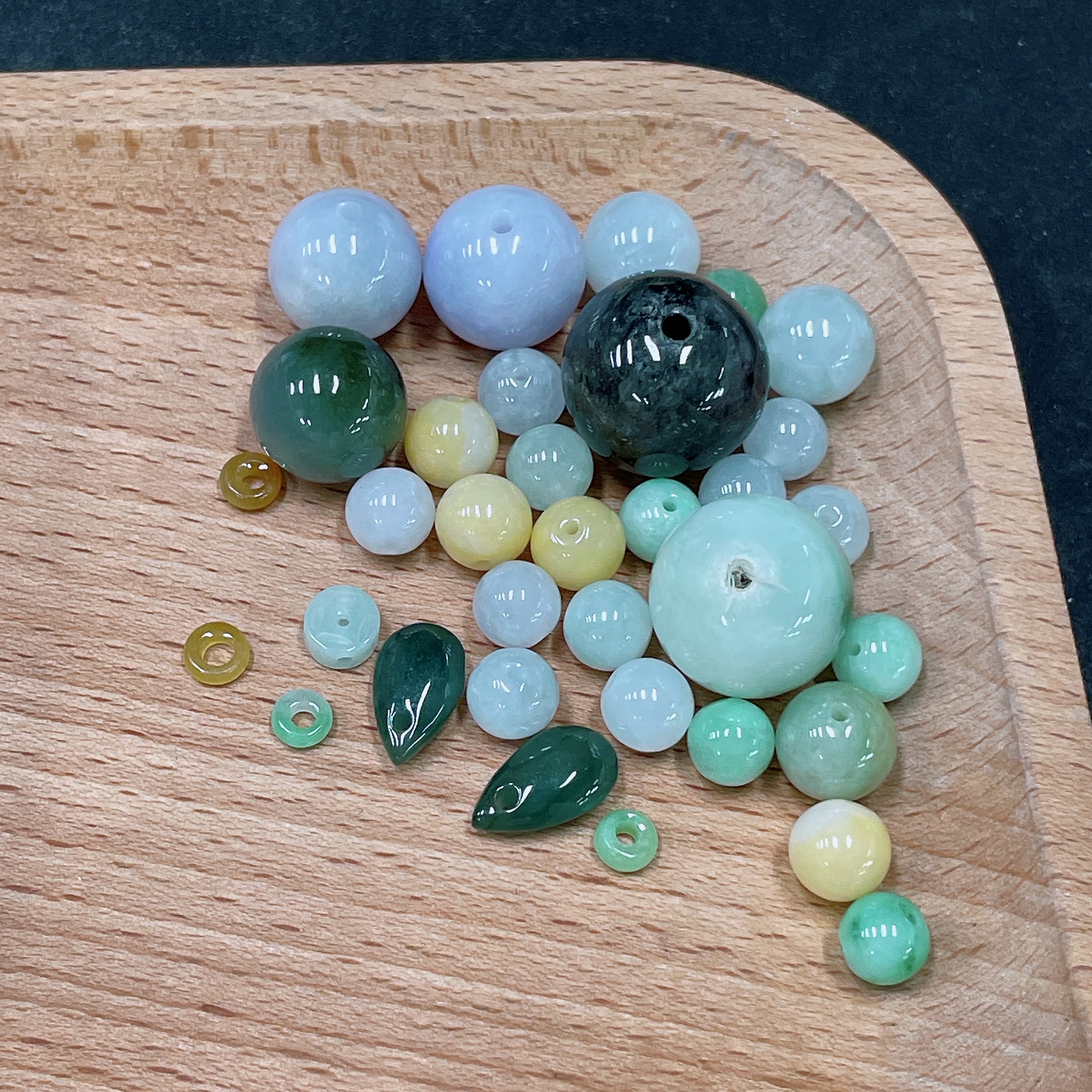 F35138922 Jadeite Beads Sell as a Lot Total Weight Approx. 52.32g