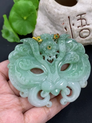 F46596652 翡翠挂件 货品总重约57.94g 非金