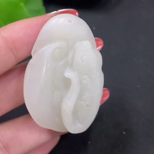 H34063529 Hetian Jade Pendant       Unrivaled by Past        Total Weight Approx. 31.8g