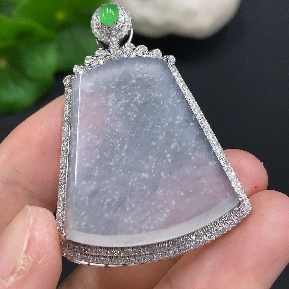 F34051109 Jadeite Plain Pendant with 18K Gold and Diamond Accents, Total Weight Approx. 9.6g