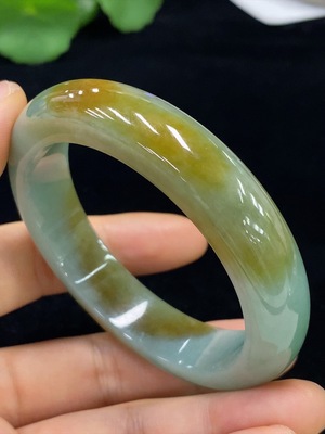 F33928542 Jadeite Round Bracelet 53.8 Size Total Weight Approx. 60.46g Yellow Part Color Origin Undetermined