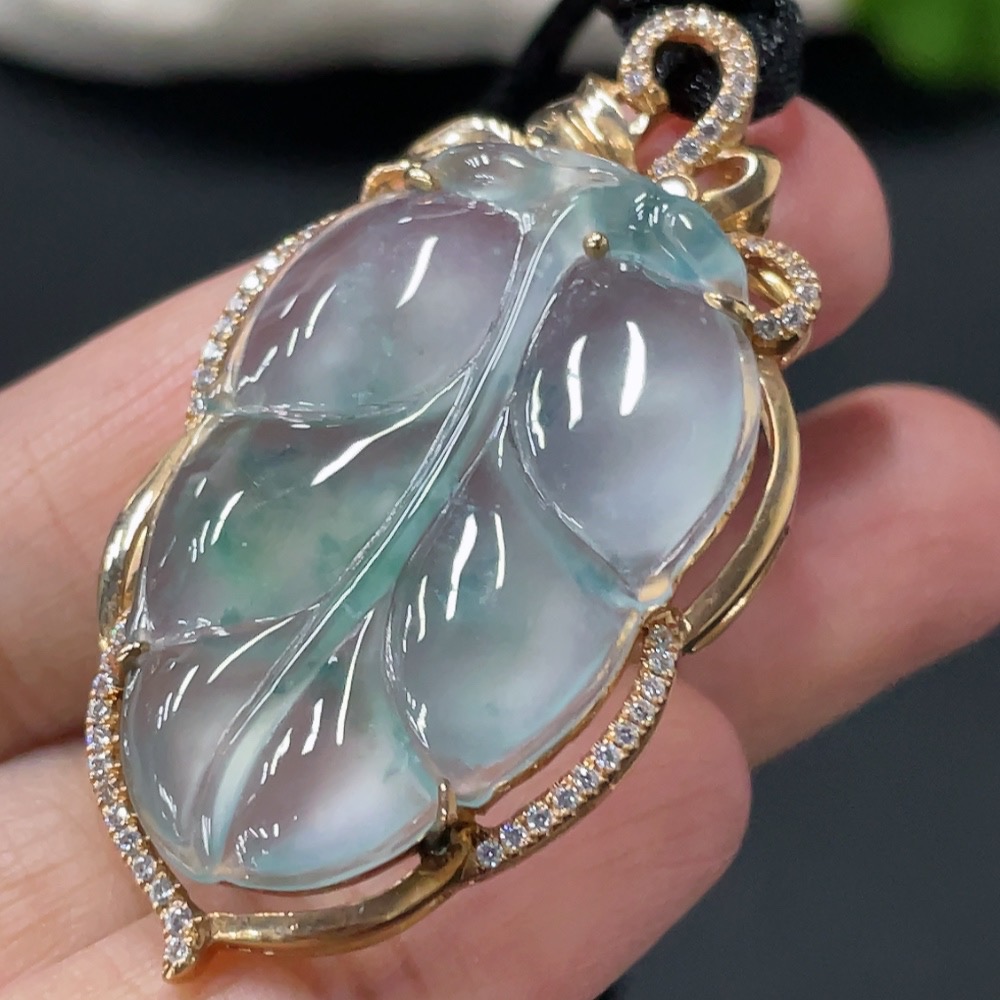 F28229329 Jadeite Leaf Inlay Pendant Main Inlay Au Approx. 73% Non-Diamond Total Weight Approx. 10.1g