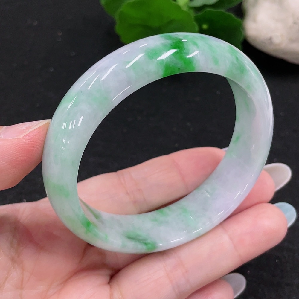F33872969 Jadeite Round Bangle Size 56.7 Total Weight Approx. 60.8g (with Other Mineral Components) (Cracked)
