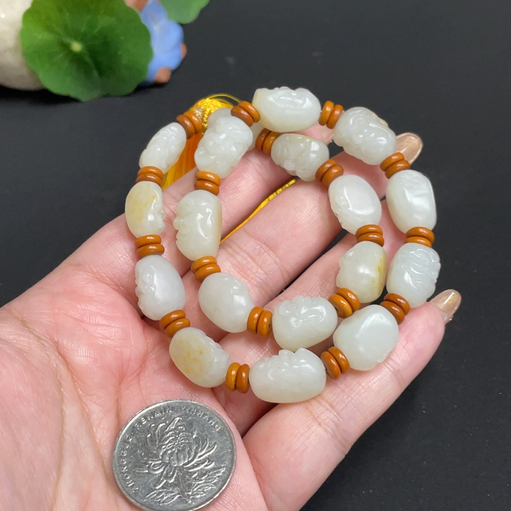 H32766524 Hetian Jade Eighteen Arhats Bead Necklace