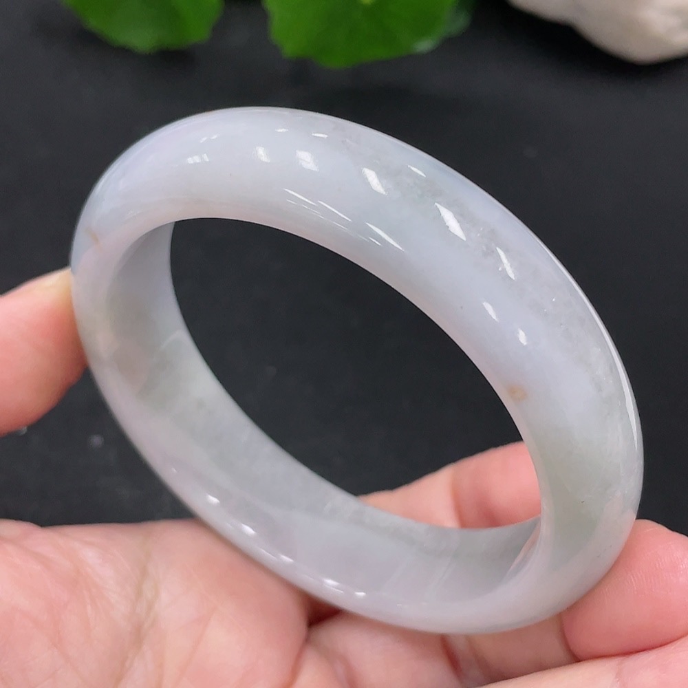 F28274860 Jadeite Round Bracelet 58.3 Inner Diameter Approx. 69.7g Total Weight