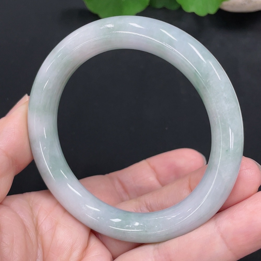 F27139224 JadeiteBangle Bracelet 52.5 Inner Diameter Total Weight Approx. 45.3g (with crack)