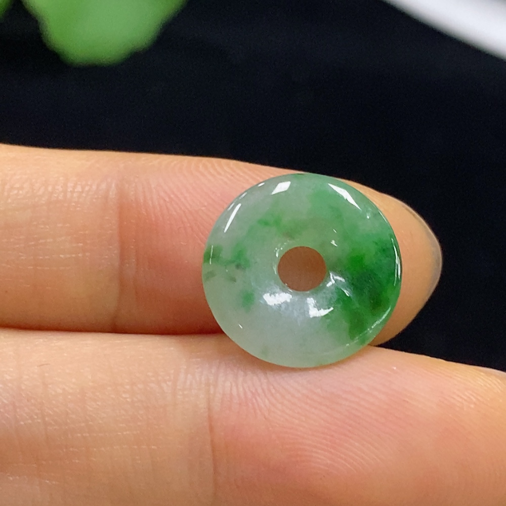 F35114115 Jadeite Pendant Safety Buckle Total Weight Approx. 0.95g