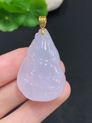 F32758266 Jadeite Crayfish Pendant with 18K Gold Clasp, Total Weight Approximately 17g