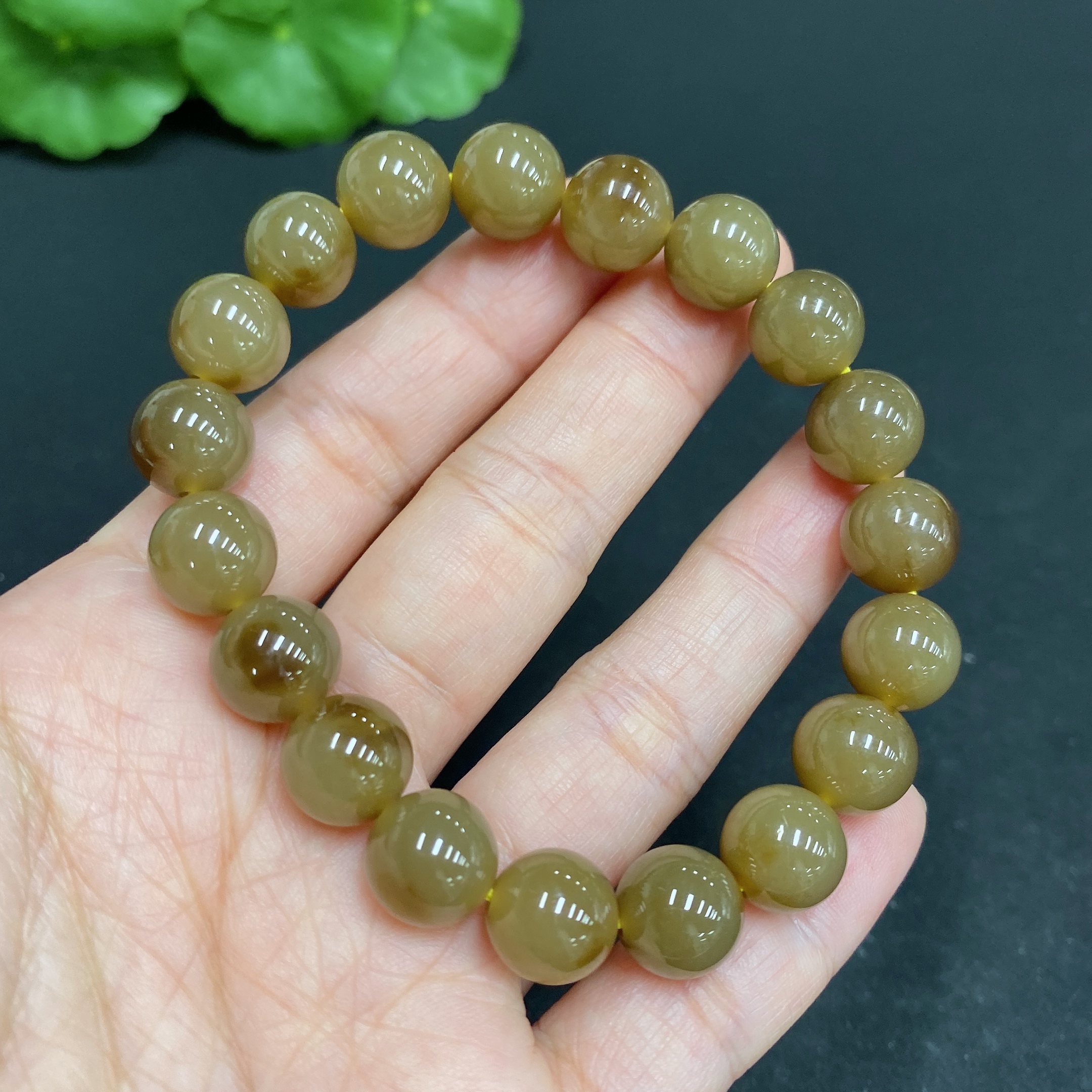 H33845252 Hetian Jade Bracelet        Approx. 9.8mm        Total Weight Approx. 29.6g