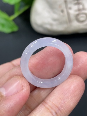 F42973745 翡翠指环 货品总重约2.98g 15圈口
