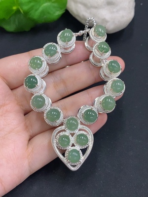 F32775975 Jadeite Cabochon Sell as a Lot No Gold Setting
