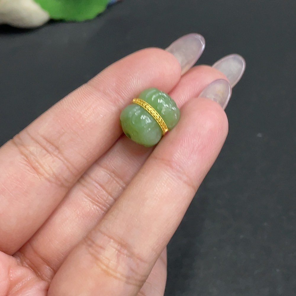 H34957080 Hetian Jade Jasper Inlaid Pendant 'Blooming Wealth'