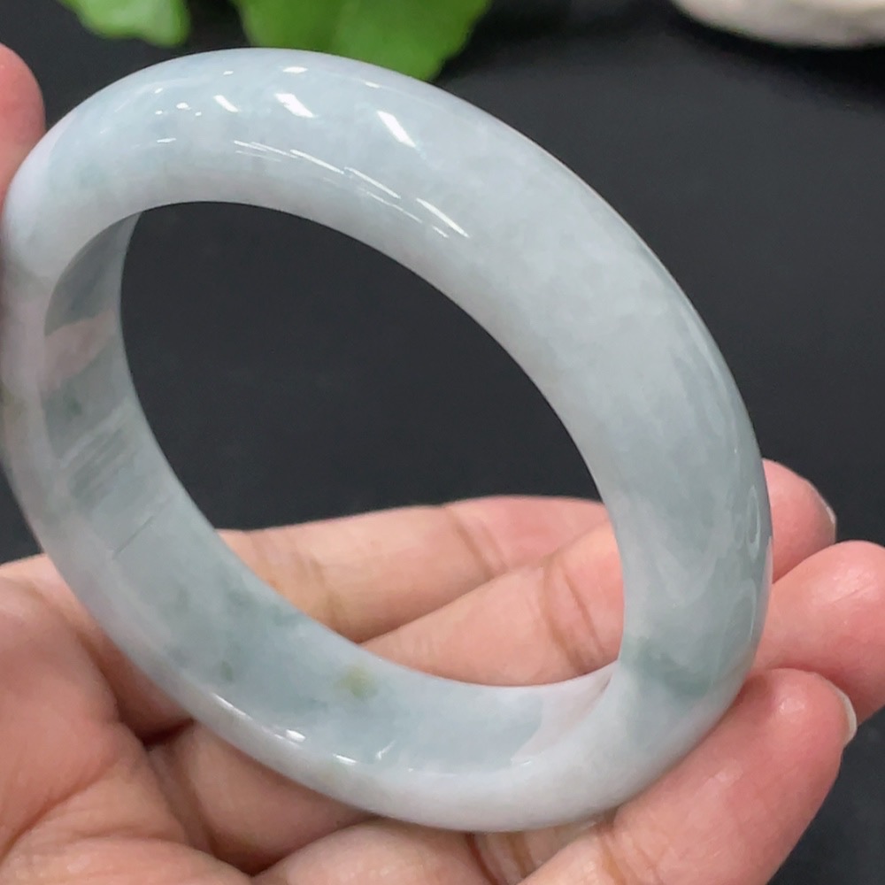 F29386960 Jadeite Circular Bracelet