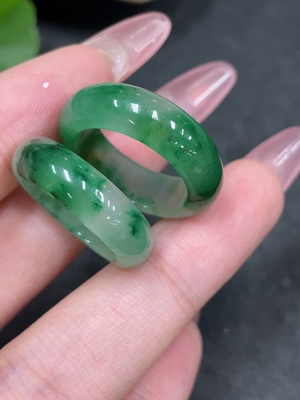 H33925244 African Emerald (Dulong Jade) Ring Size 15/14 Total Weight Approx. 6.3g