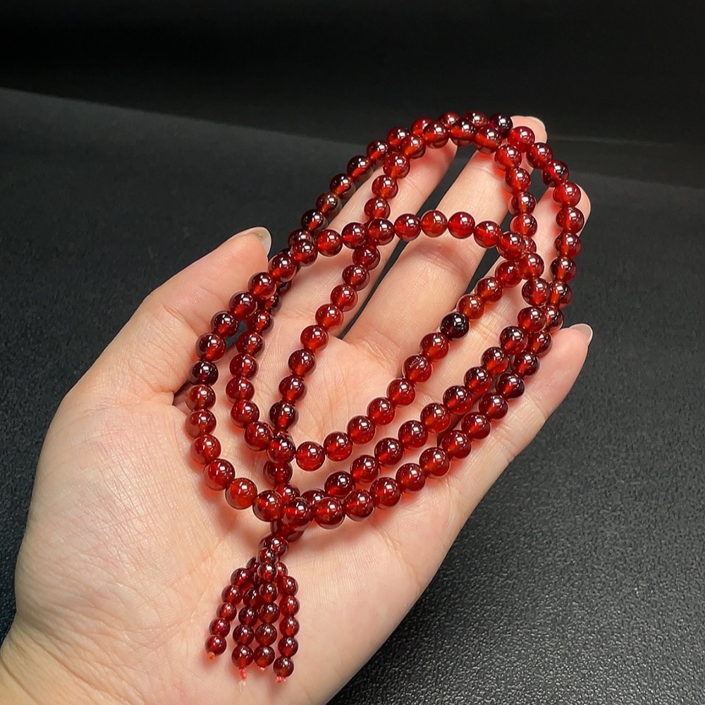 C32782674 Garnet Bead Strand Total Weight Approx. 64.31g Size 4.1-7.7mm