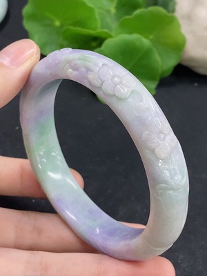 F46599695 翡翠正圈手镯 圈口56.6 货品总重约59.7g