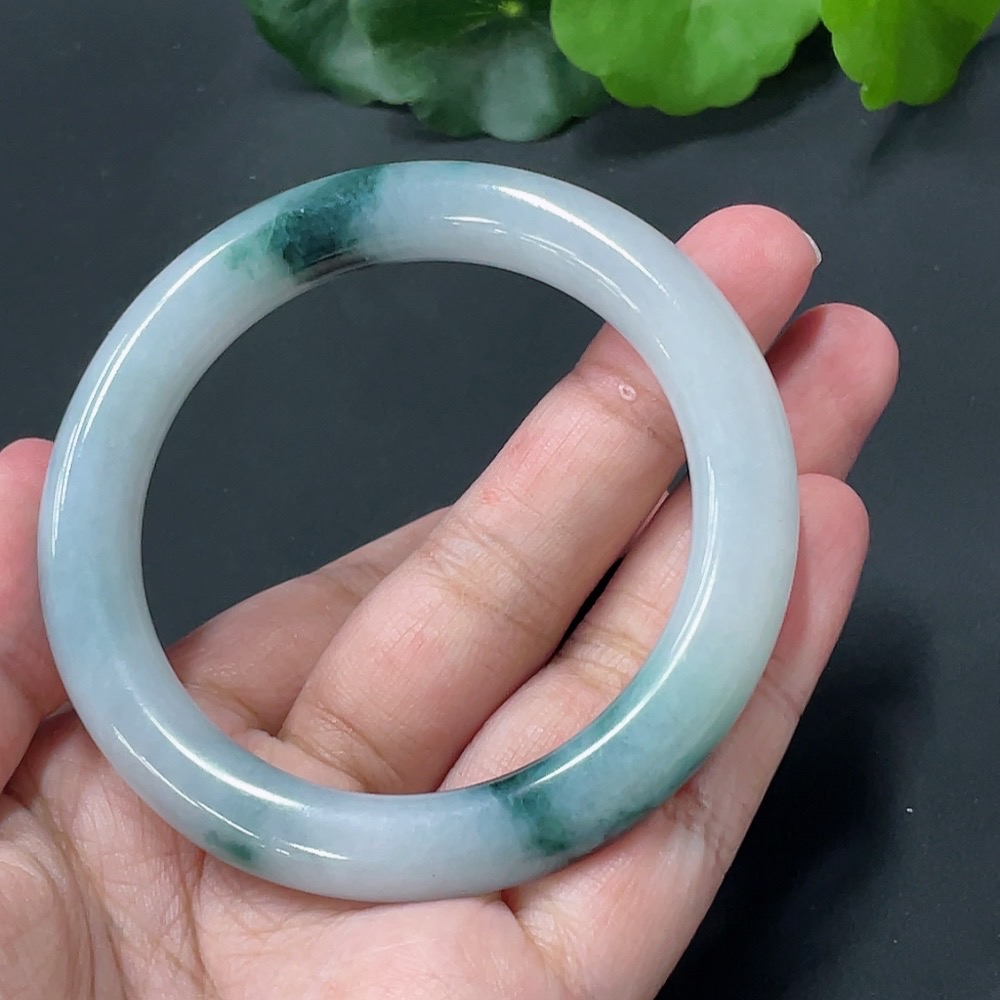 F18956826 Jadeite Round Bangle Size 53.1 Total Weight 48.066g